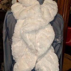 Adrienne Landau Baret & Scarf Set